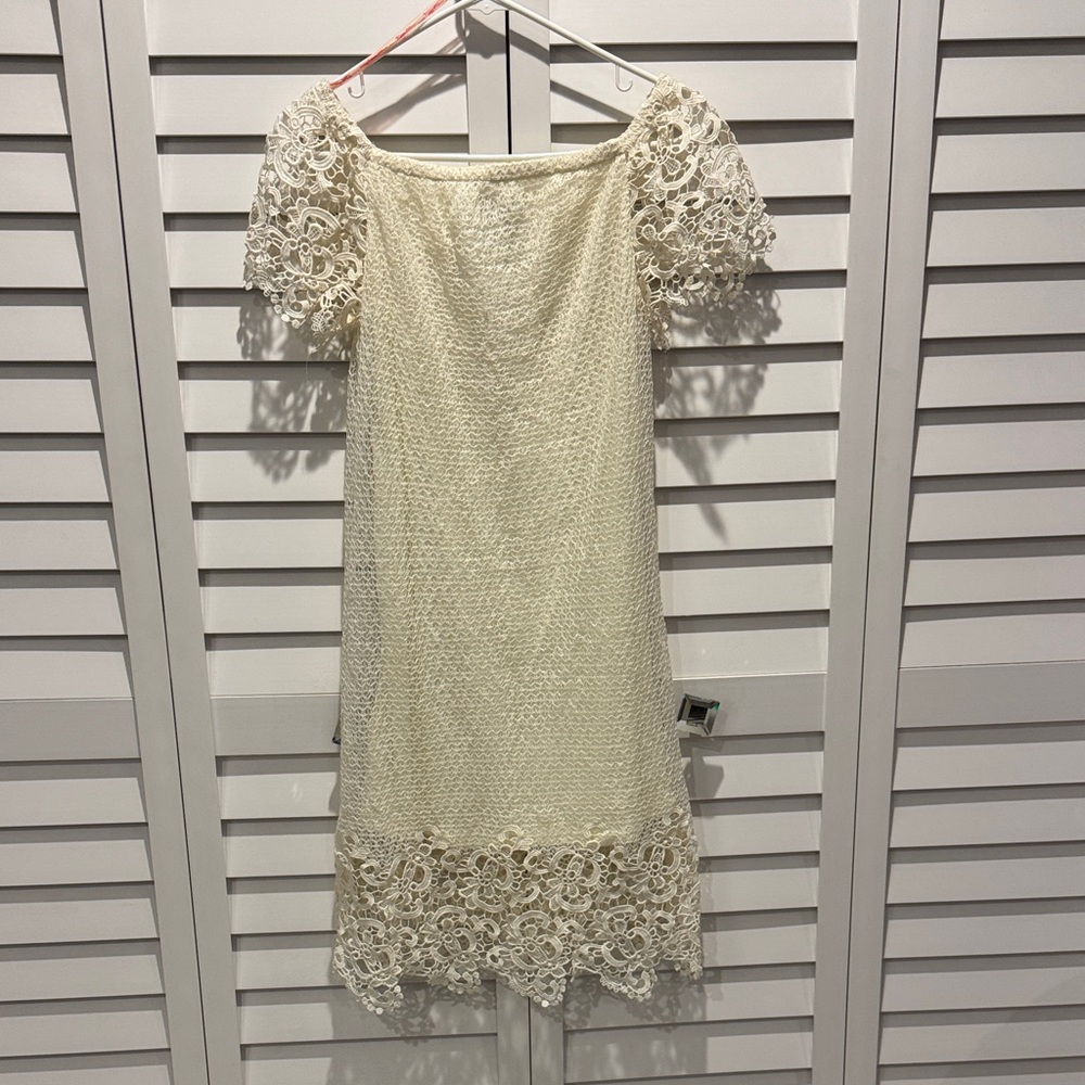 Flying Tomato NWT lined Cream Lace Midi Dress